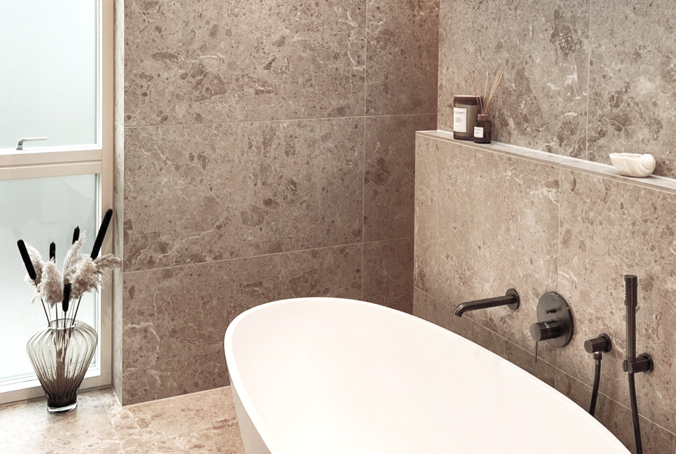 NEWSTONE BEIGE NATURALE - Foto: @louisathorgaard