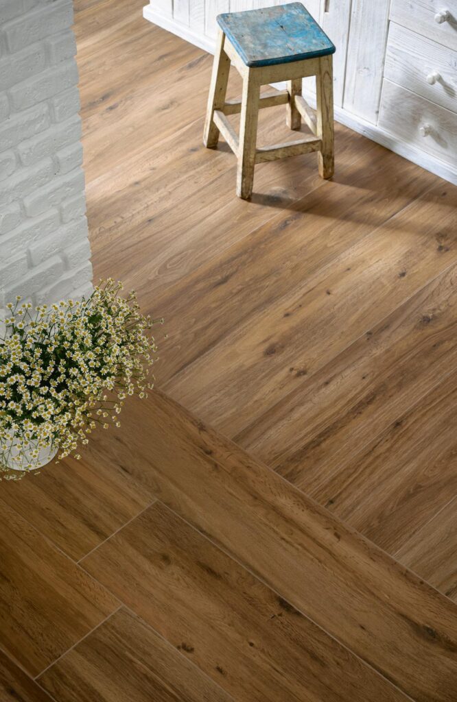 WOUDTREND ROVERE SCURO